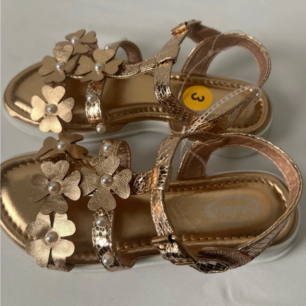 Atalina‎ Little Girl’s Gold T-Strap Classy Sandals, Petal Accents Size. 3 NWOT